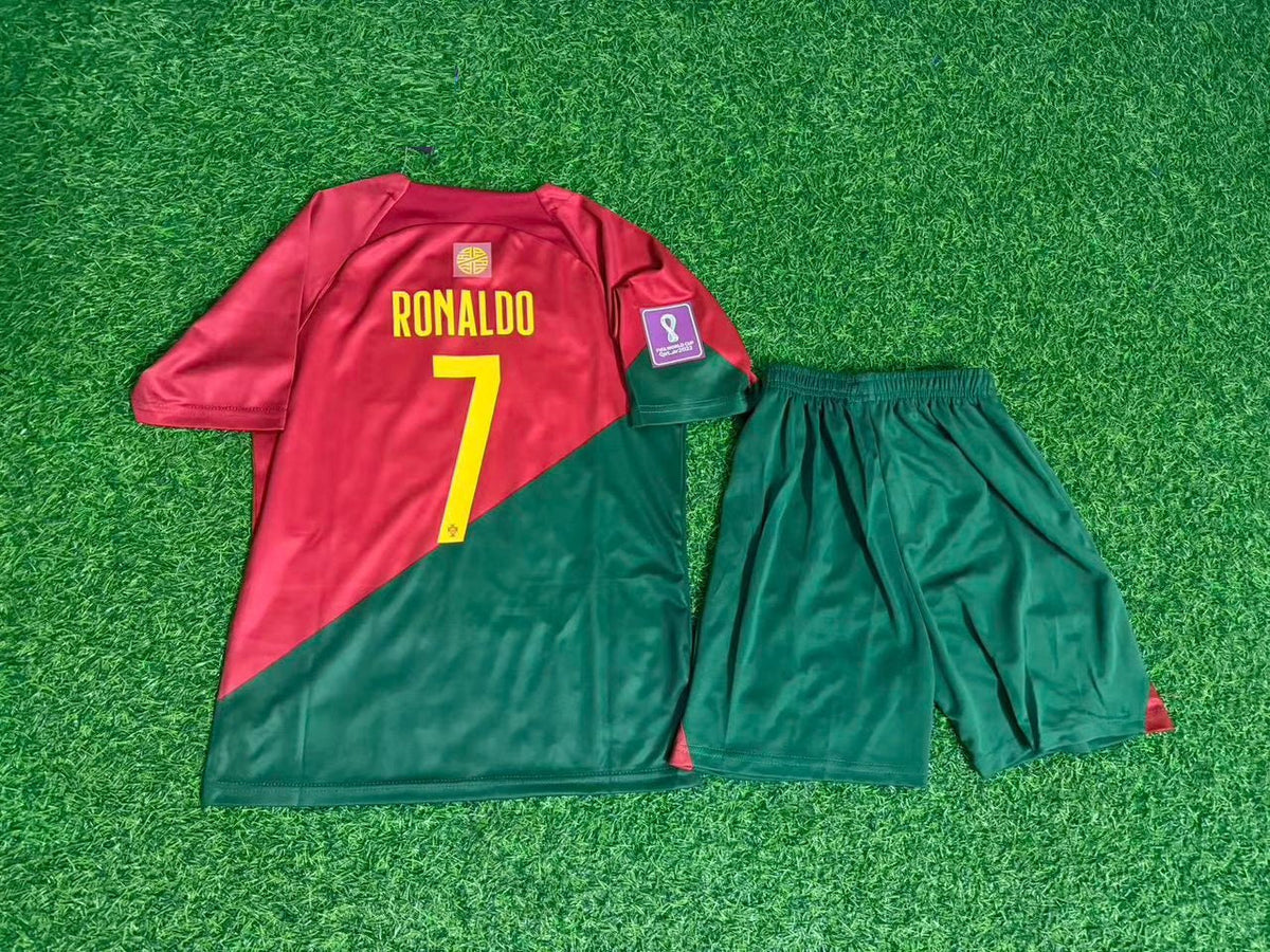 Cristiano Ronaldo #7 Portugal WM 2022 Heim Retro Fußballtrikot