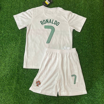 Cristiano Ronaldo Portugal 2012 White Ronaldo Kids Kit – Kit Jersey for Children – | KinderTrikot | Maillot Enfant Fußballtrikot