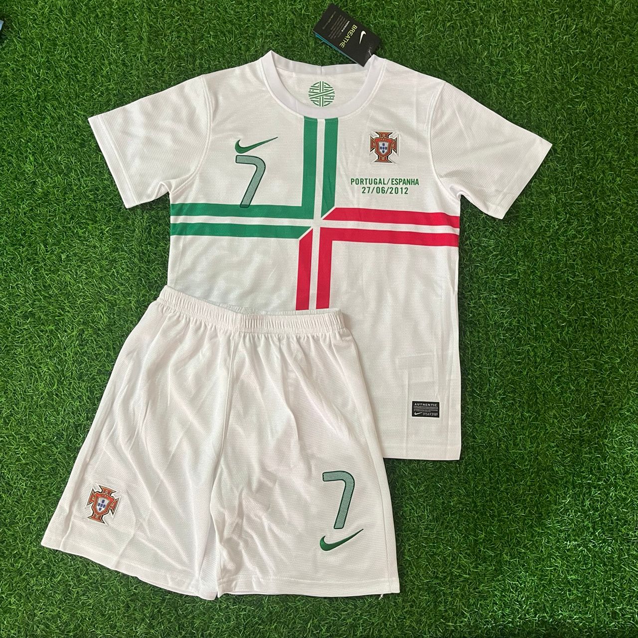 Cristiano Ronaldo Portugal 2012 White Ronaldo Kids Kit – Kit Jersey for Children – | KinderTrikot | Maillot Enfant Soccer Shirt