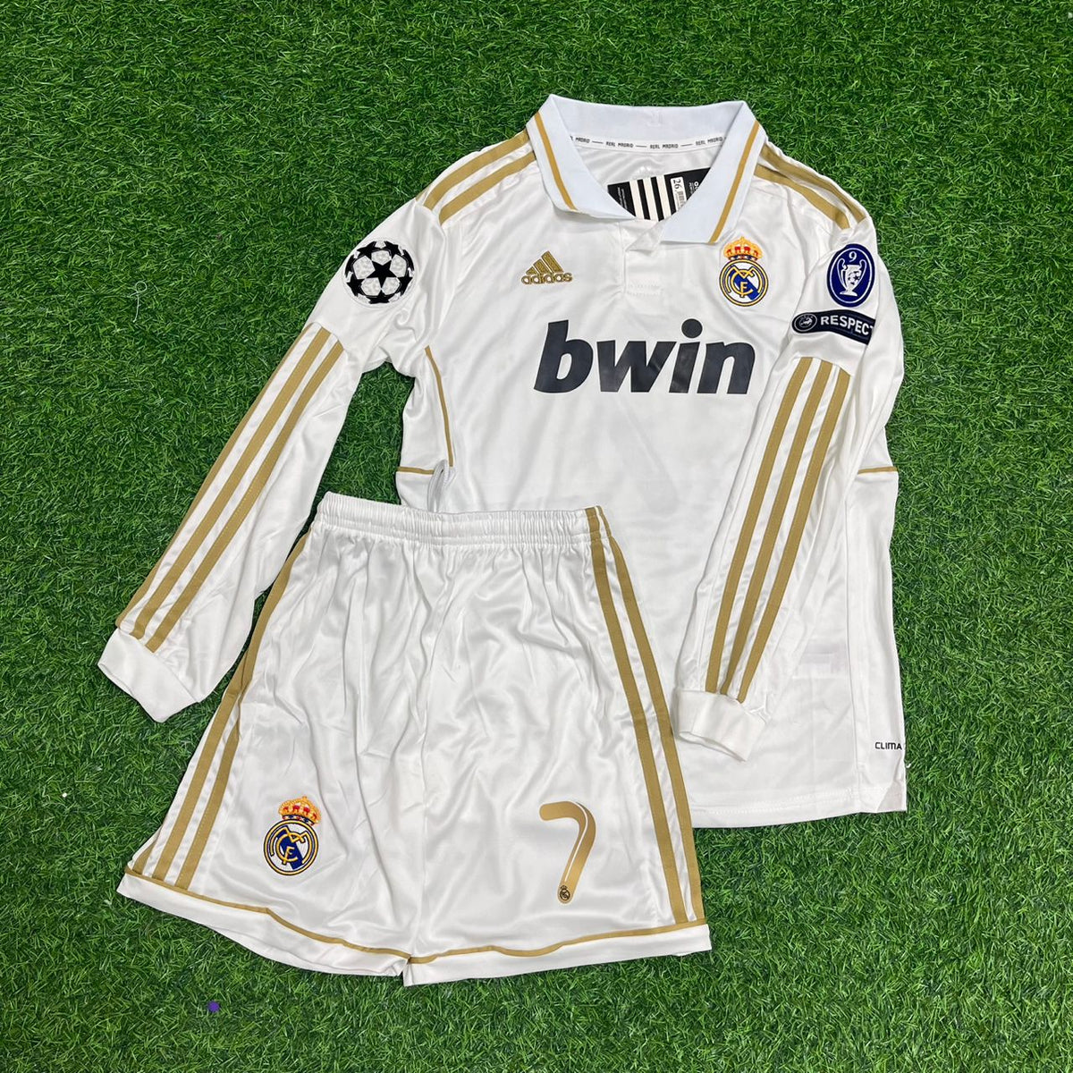 Cristiano Ronaldo Real Madrid 2011–2012 White Retro Kids Football Jersey Kit
