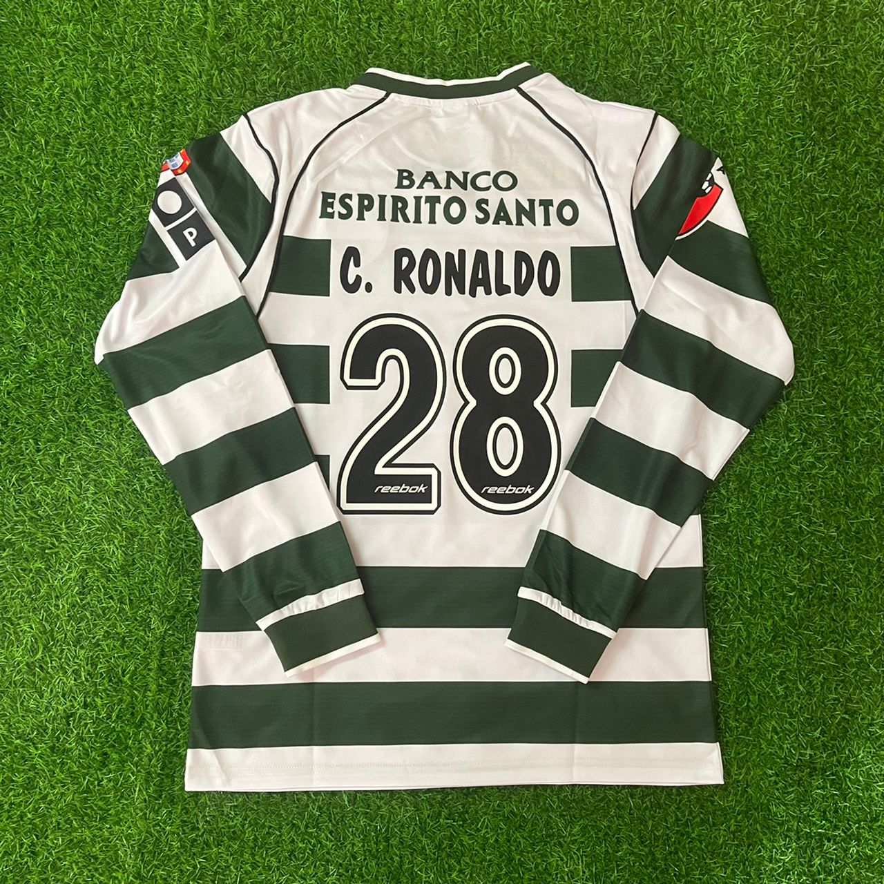 Maillot Rétro Manches Longues Cristiano Ronaldo Sporting Lisbonne 2001-2003 Première Saison