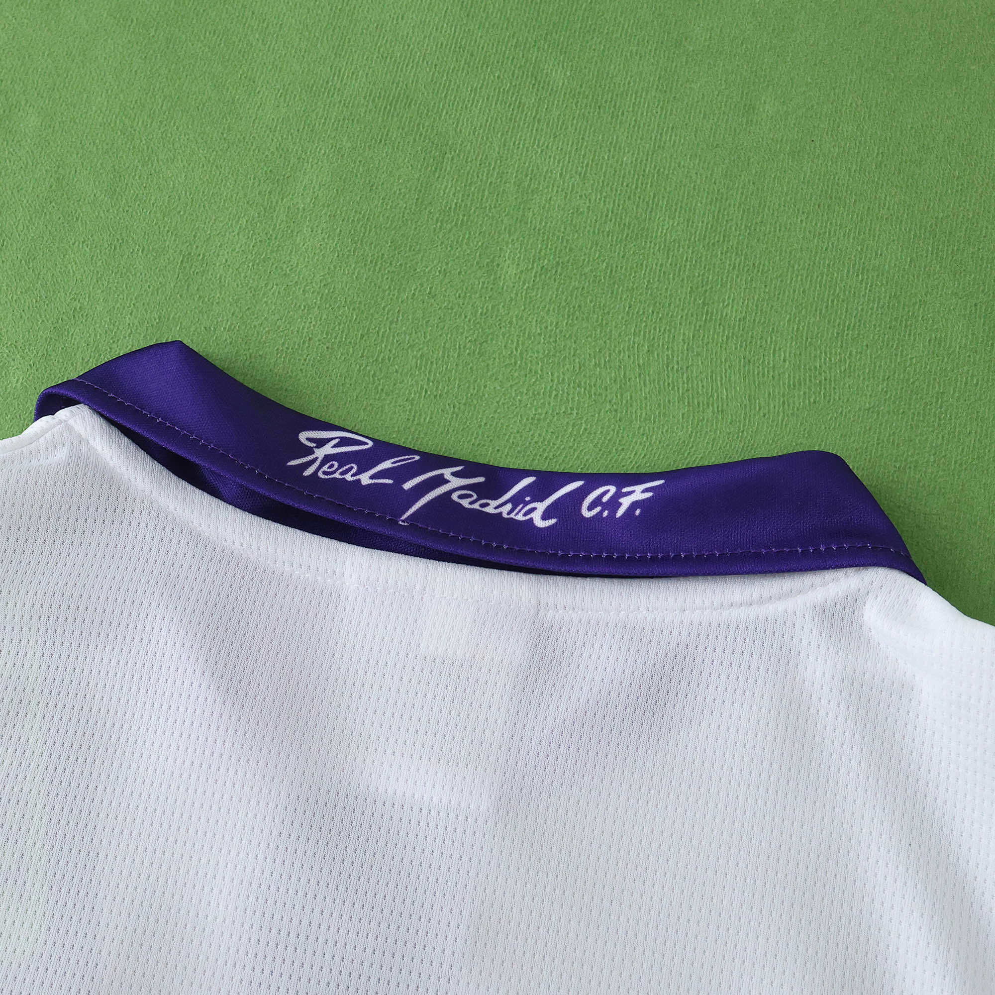 Real Madrid C.F. 1997-1998 Season Kids Home Retro Football  Jersey Trikot Maillot