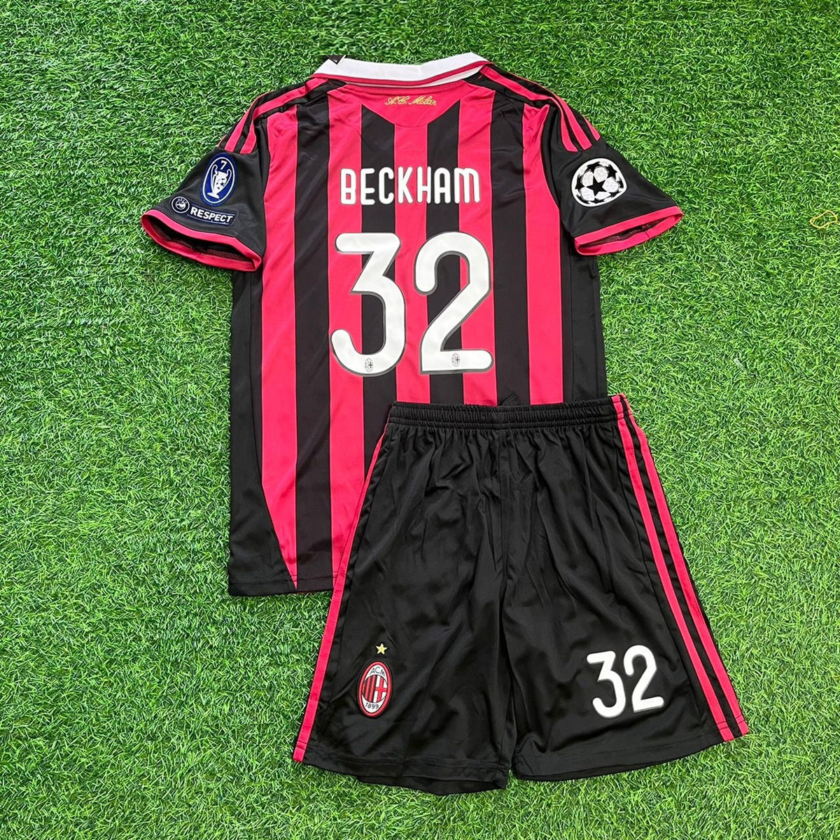 Maillot de football rétro David Beckham AC Milan 2009/2010 Enfant
