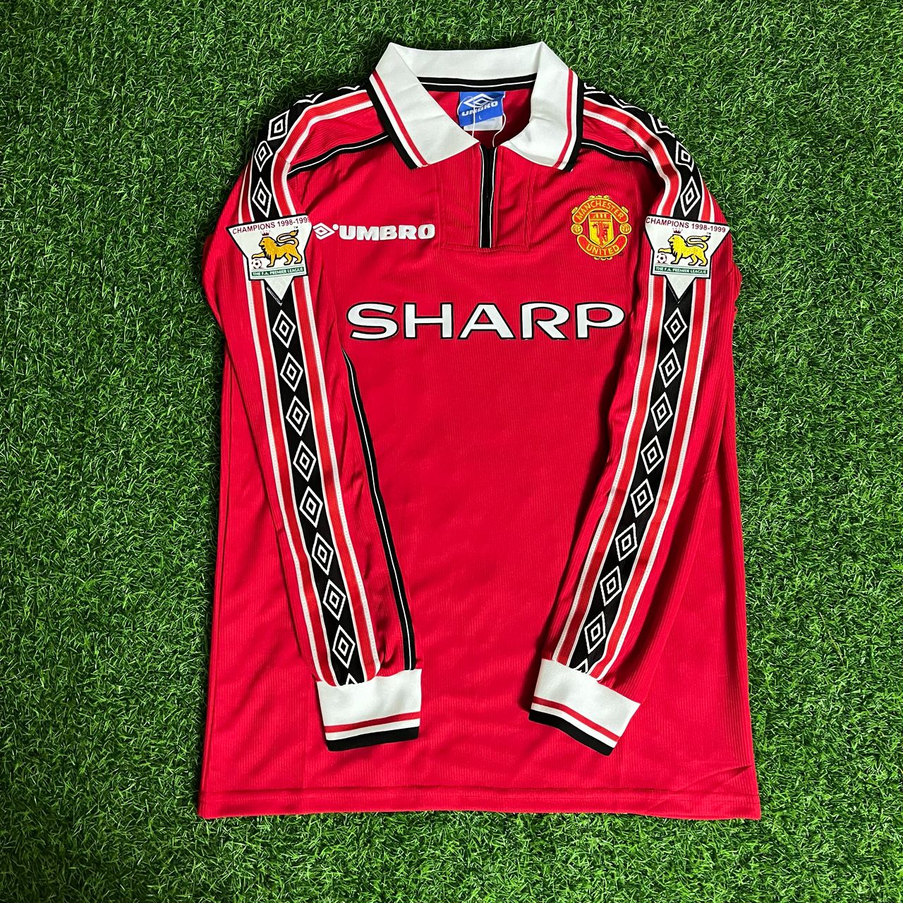 David Beckham 7 - Manchester United 1999 Rotes Langarm-Trikot