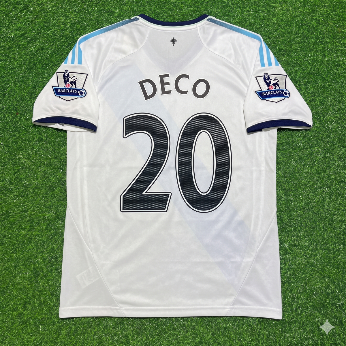 Chelsea White Retro Football Jersey – Deco