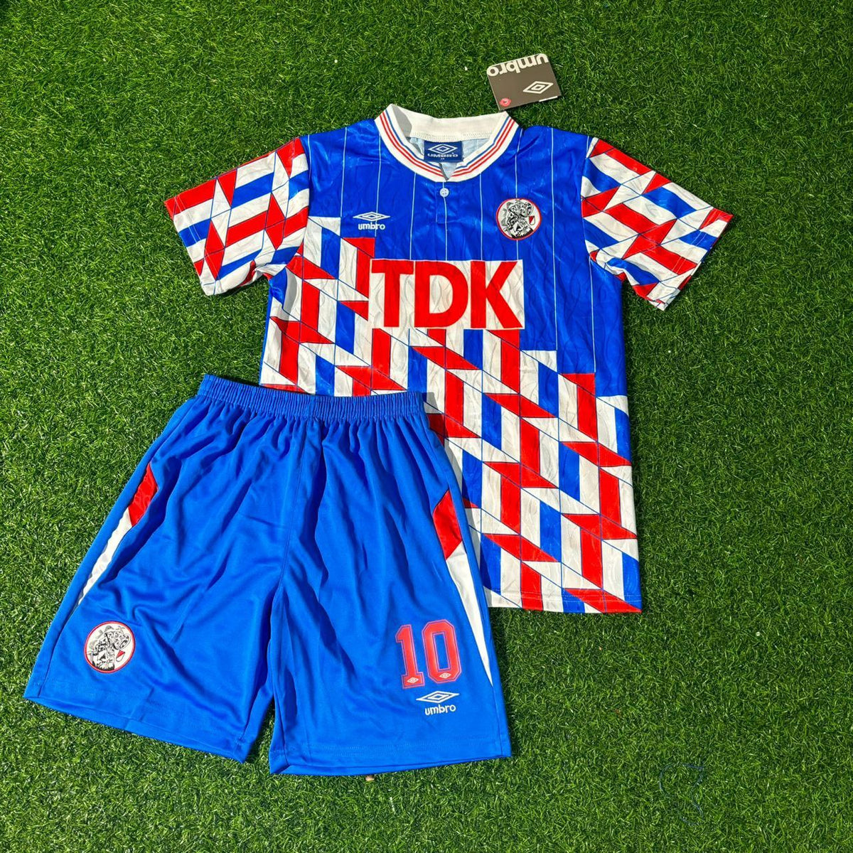 Ensemble maillot de football rétro Ajax de Dennis Bergkamp