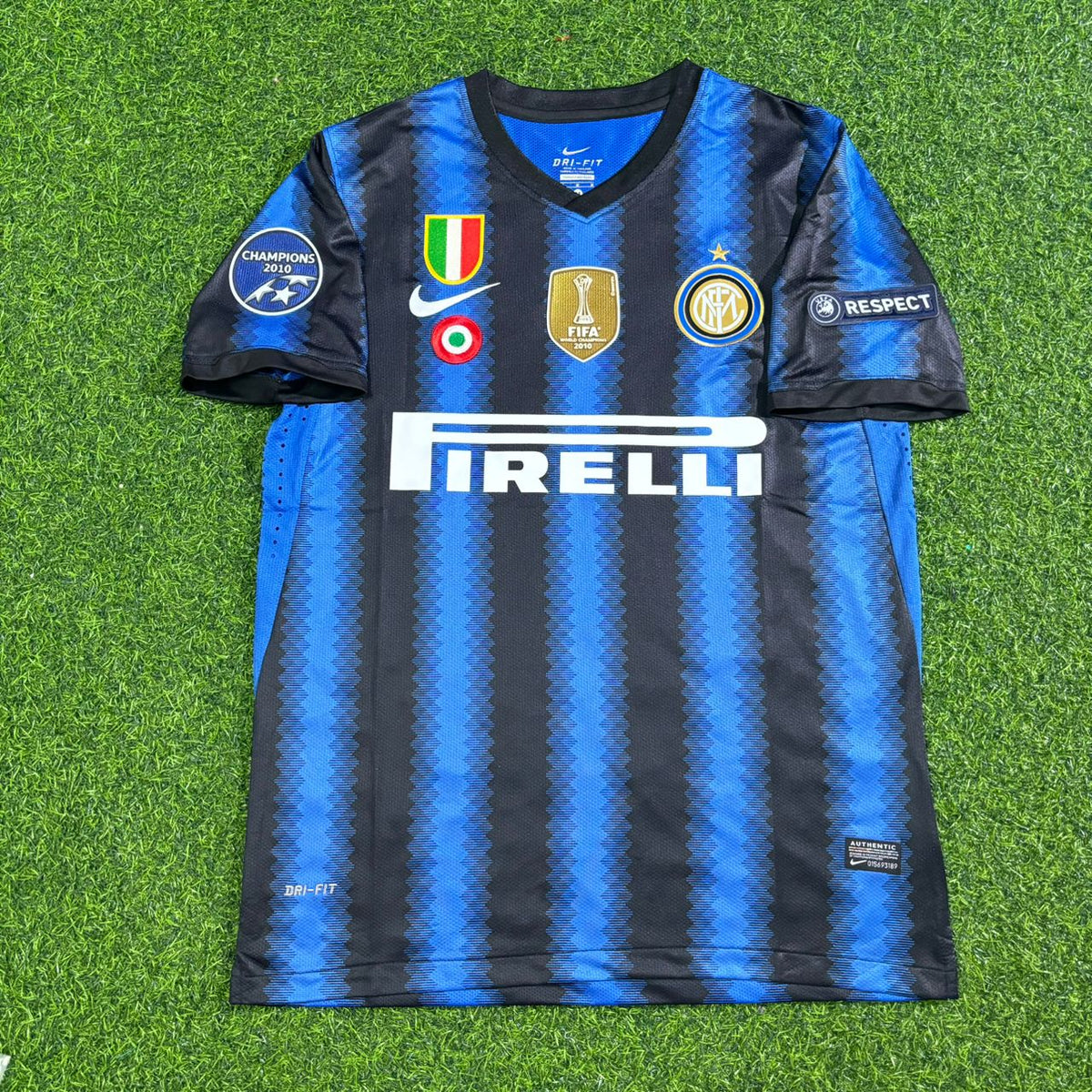 Diego Milito - Inter 2011 Jersey Soccer Trikot Maillot Maglia Soccer Shirt