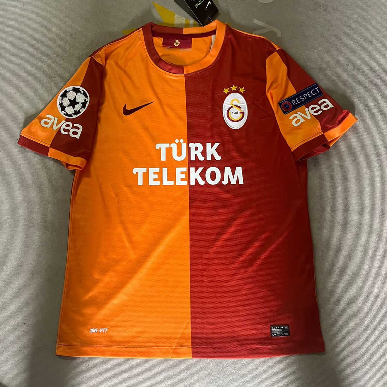 Wesley Sneijder 10 Galatasaray Retro 2013-2014 Formasi Home Jersey Trikot Maillot