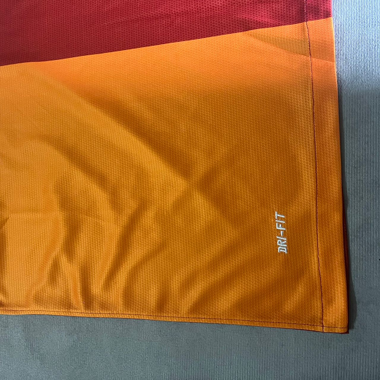 Wesley Sneijder 10 Galatasaray Retro 2013-2014 Formasi Home Jersey Trikot Maillot