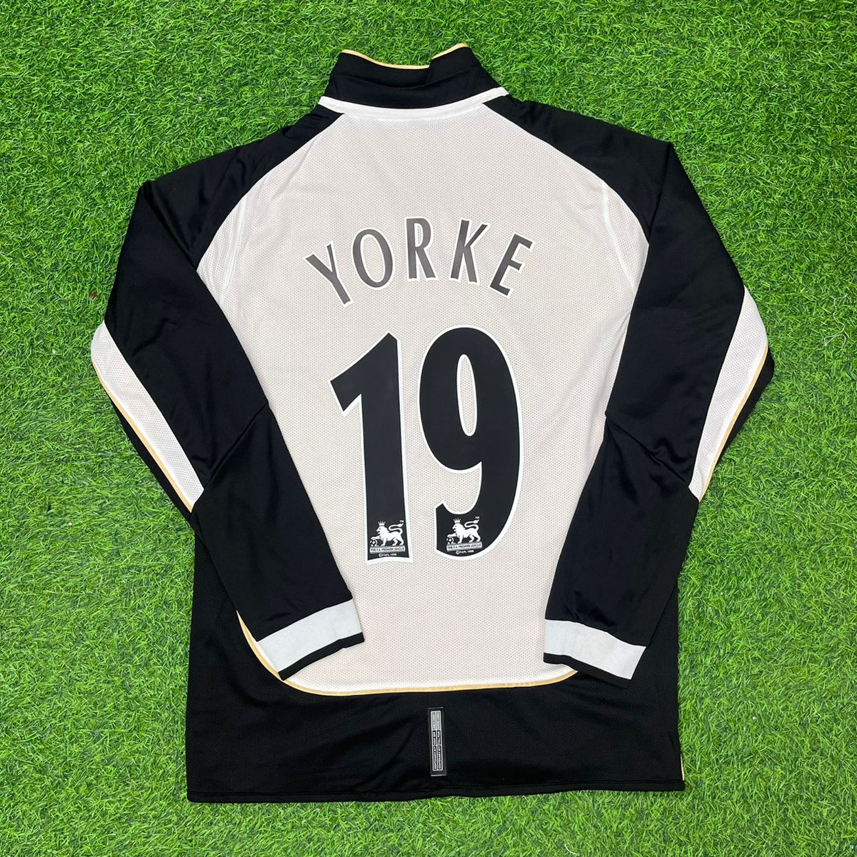 Maillot de foot rétro réversible Dwight Yorke Manchester United 2001-2002