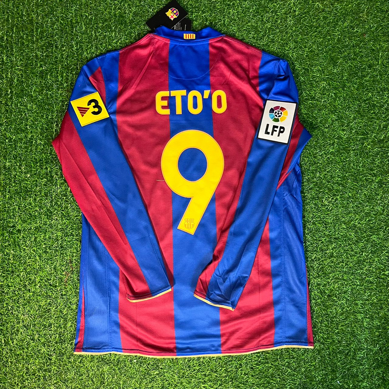 Samuel Eto'o Barcelona 2007 Retro Football Jersey