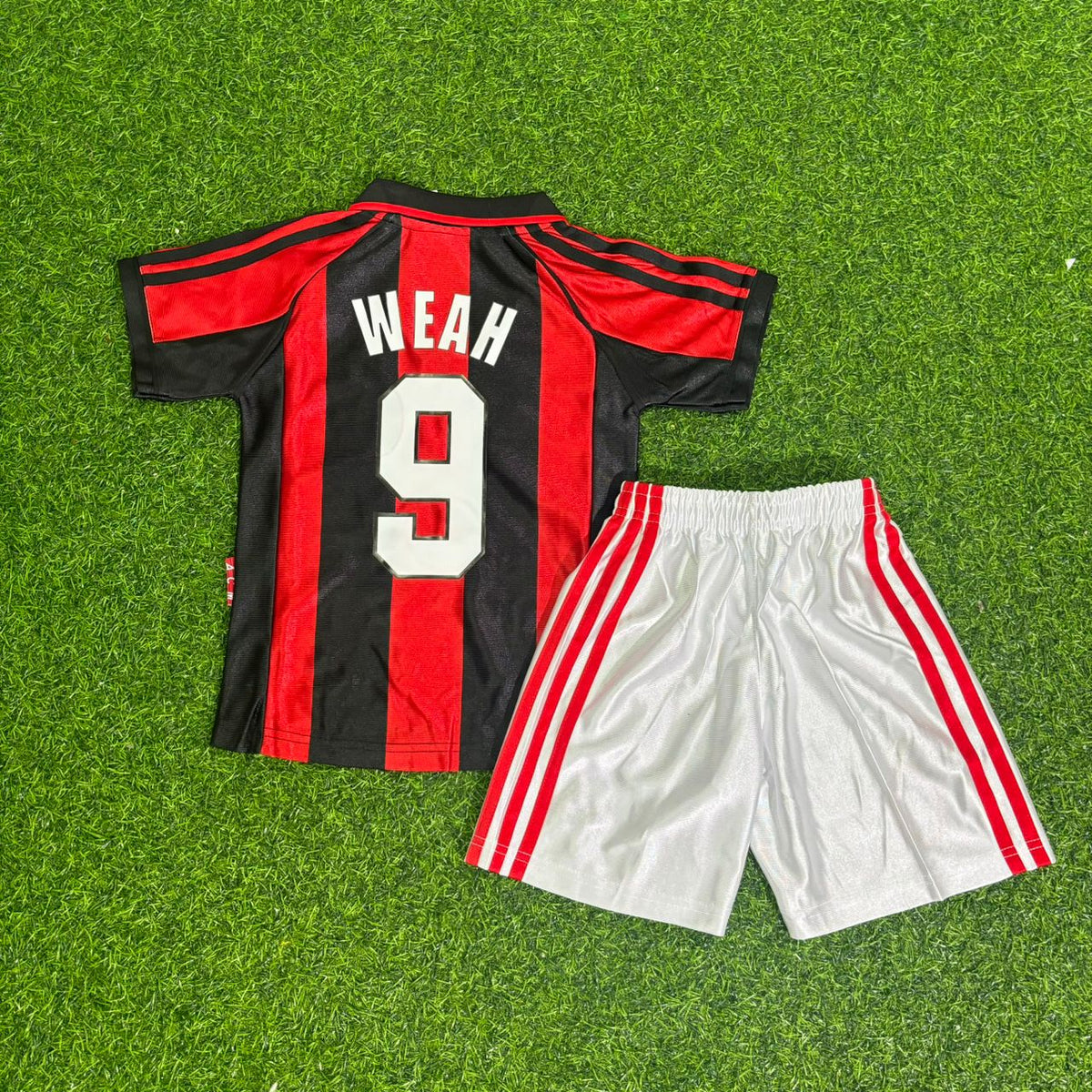 AC Milan 1998/99 Kids Retro Football Jersey – George Weah