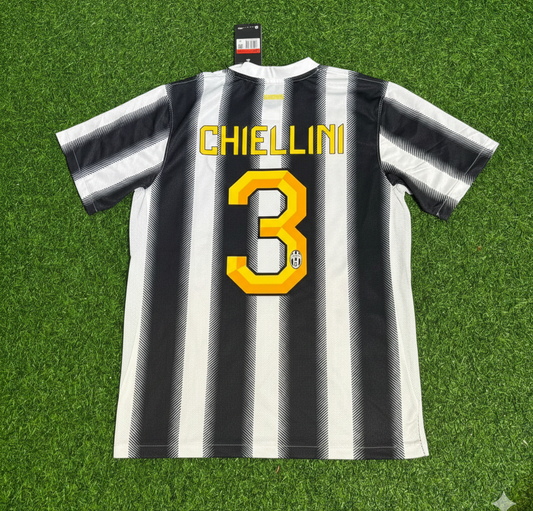 Camiseta retro de la Juventus local de Giorgio Chiellini, temporada 2011-2012