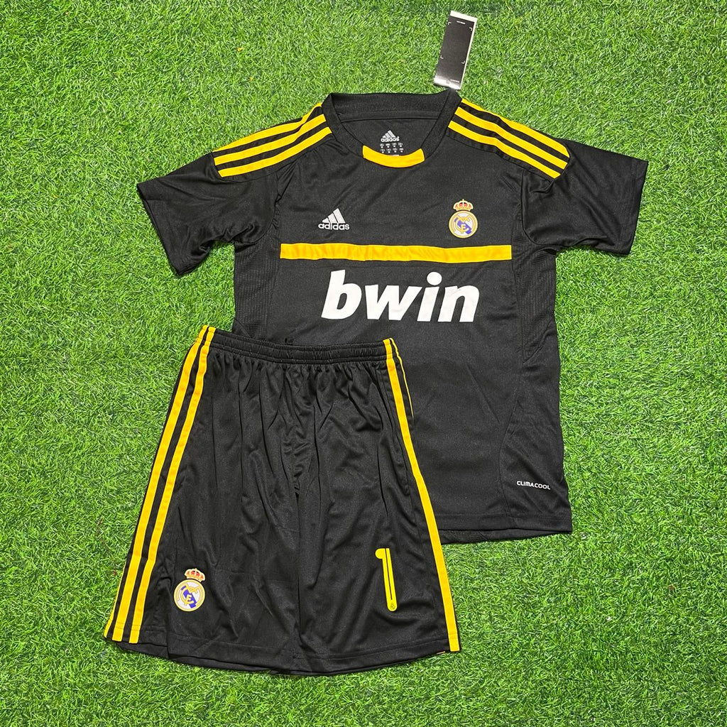 Iker Casillas Real Madrid 2011/2012 Goalkeeper Black Retro KIDS Football Jersey