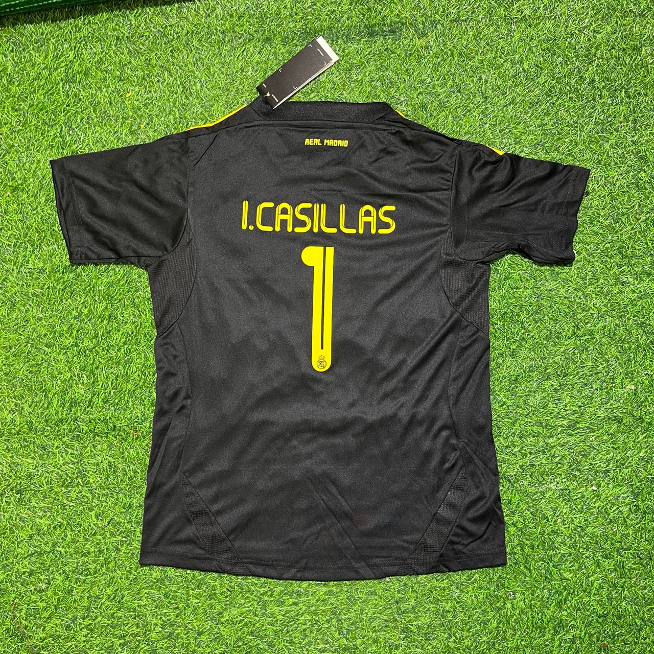 Iker Casillas Real Madrid 2011/2012 Goalkeeper Black Retro Football Jersey