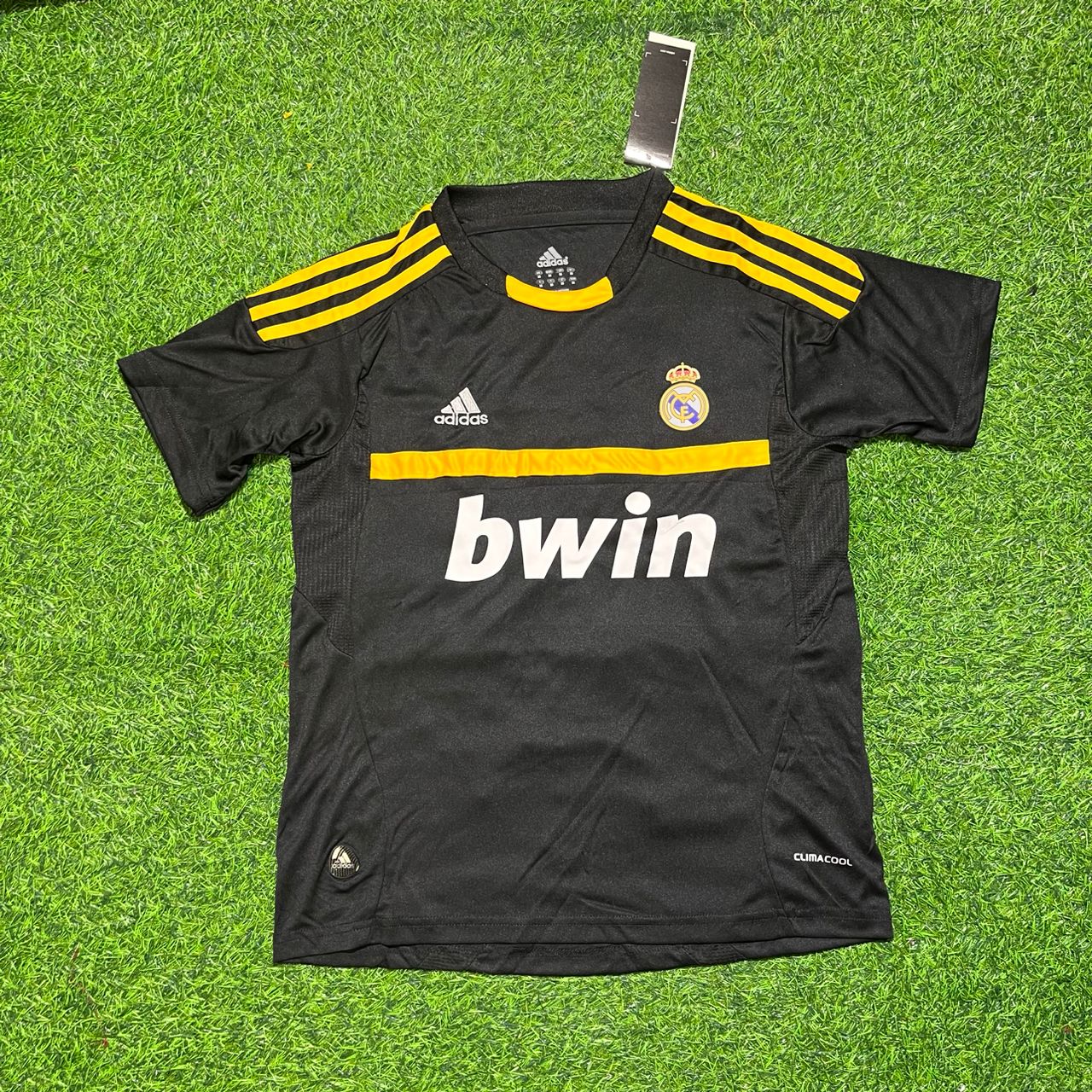 Iker Casillas Real Madrid 2011/2012 Goalkeeper Black Retro Football Jersey