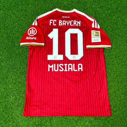 Maillot de football Jamal Musiala #10 Bayern Munich 2027 avec patch de champion de la Bundesliga