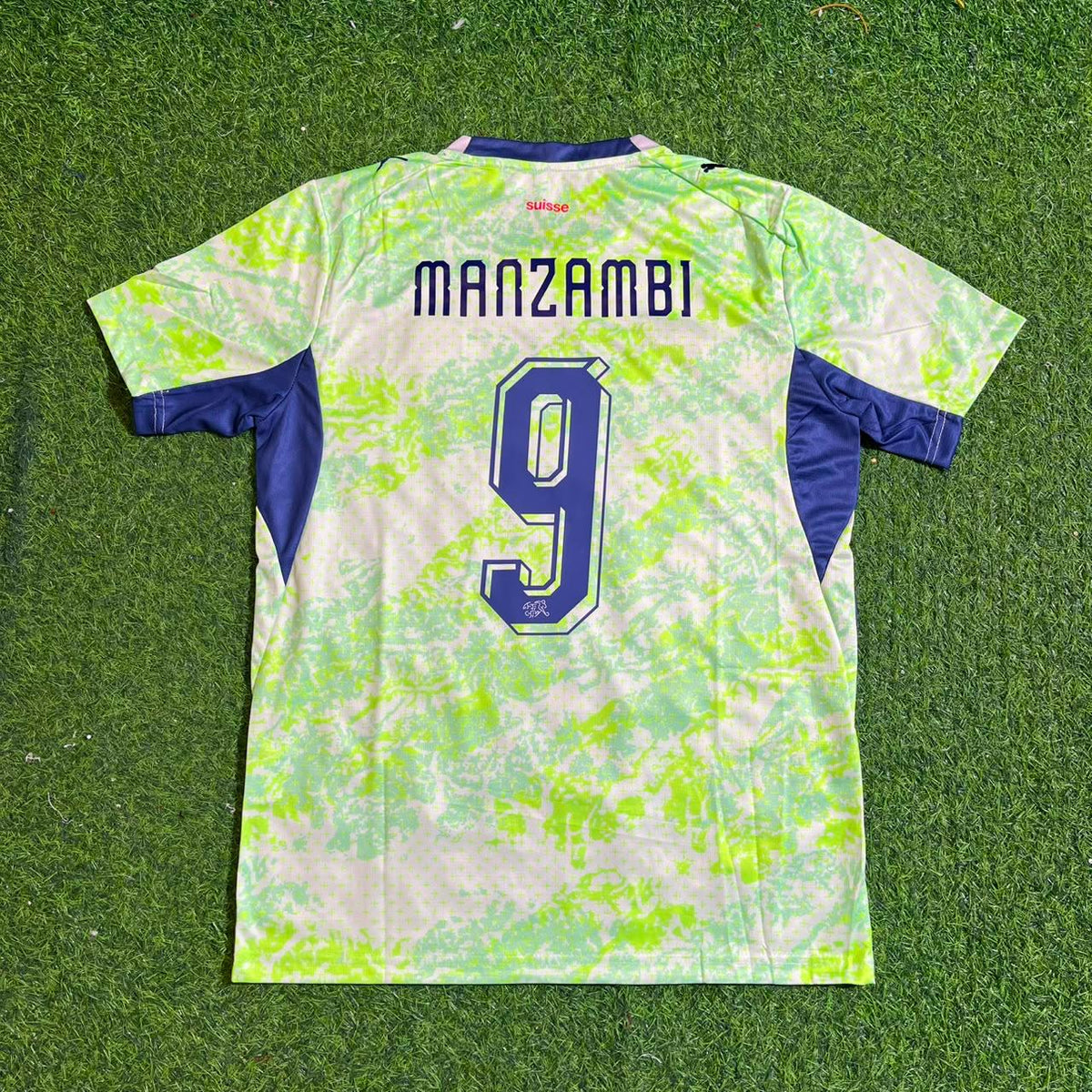 Johan Manzambi #9 Suisse Maillot Extérieur Coupe du Monde 2026