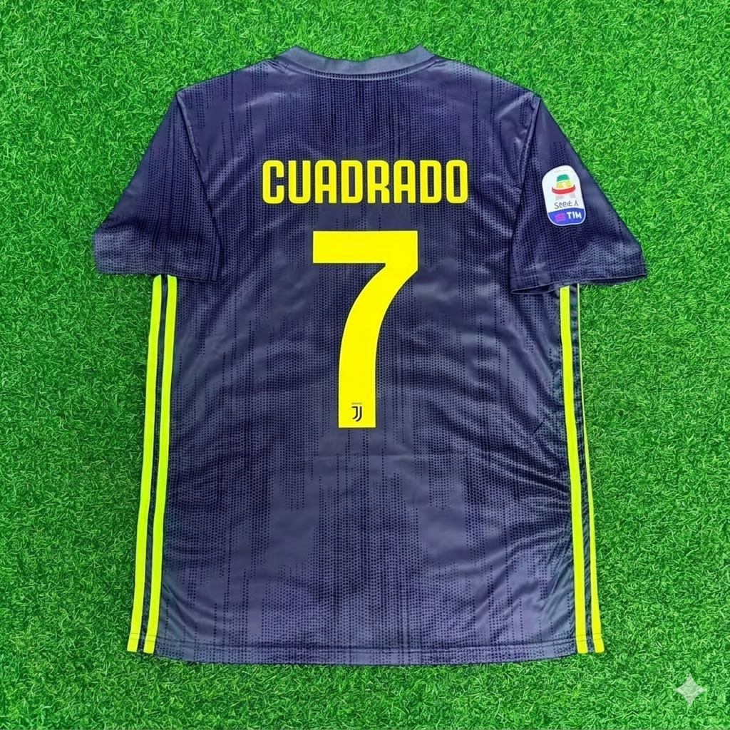 Camiseta de fútbol retro local de la Juventus 2017/18 – Juan Guillermo Cuadrado 7