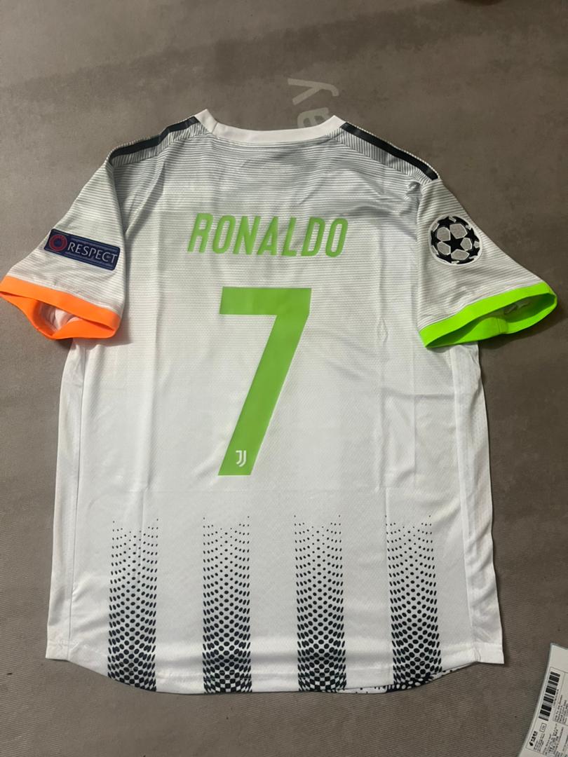 Cristiano Ronaldo 7 – Juventus 2019-20 Heimtrikot | Retro-Kit | Maillot | Trikot