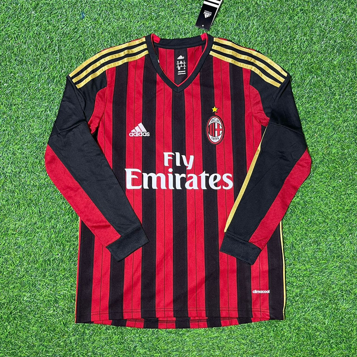 Camiseta de fútbol retro local de manga larga del AC Milan 2013/14 – Giampaolo Pazzini