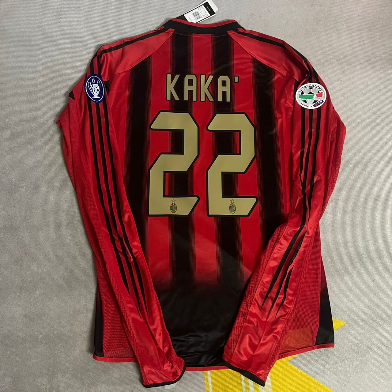 Kaká 22 – Milan 2003/2004 Rot & Schwarz Heim Retro Trikot