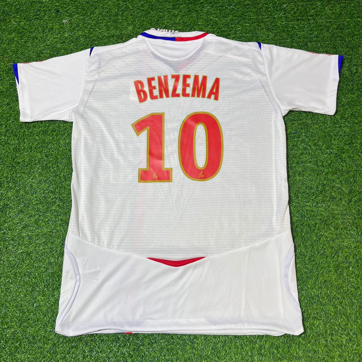 Maillot de football rétro Karim Benzema Olympique Lyonnais 2008/2009 Domicile Blanc