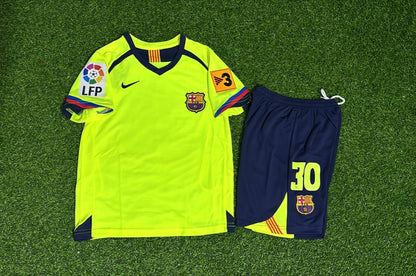 Ensemble maillot de football rétro Lionel Messi Barcelone 2005 2006 pour enfant