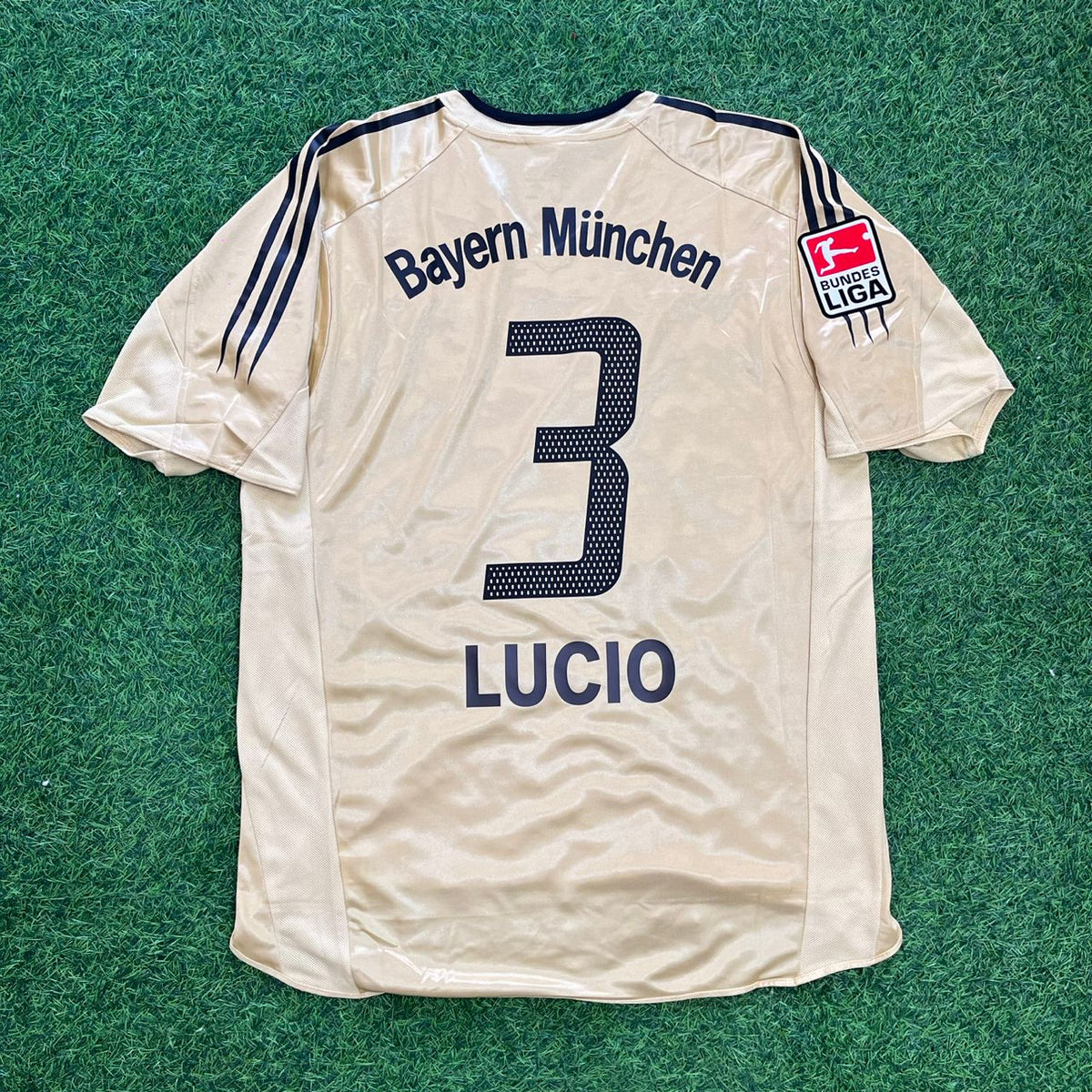 Maillot de football rétro Ensemble doré Bayern Munich 2004/05 – Lucio
