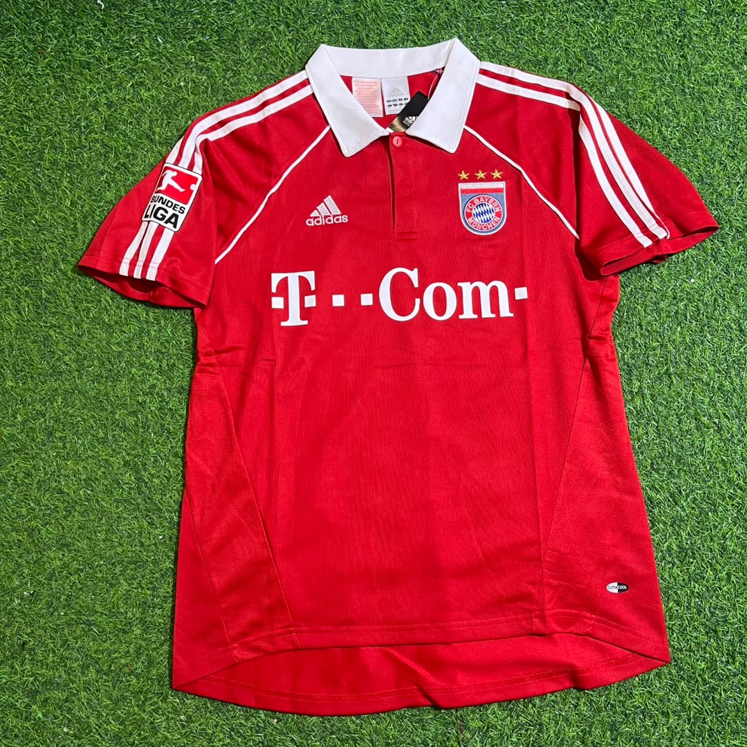 Bayern Munich 2005/06 Bundesliga Red Home Retro Football Jersey – Lucio