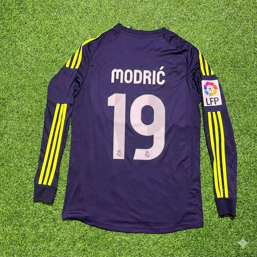 Luka Modrić 19- Real Madrid 2012/2013 Away Long Sleeve Football Jersey