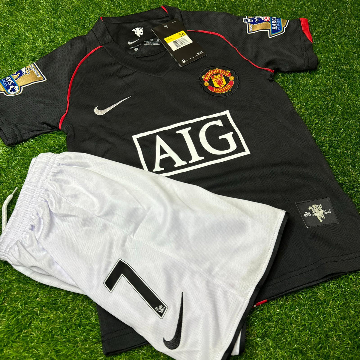 Cristiano Ronaldo Manchester United 07/08 Black Kids Kit Jersey for Children – | KinderTrikot | Maillot Enfant Soccer Shirt