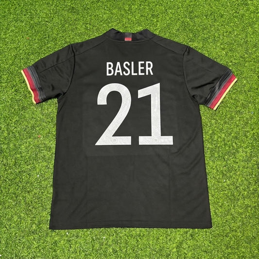Camiseta de fútbol retro negra de Mario Basler #21 Alemania