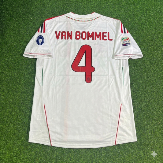 AC Milan 2011/12 Weißes Auswärtstrikot Retro Fußballtrikot – Mark Van Bommel 4