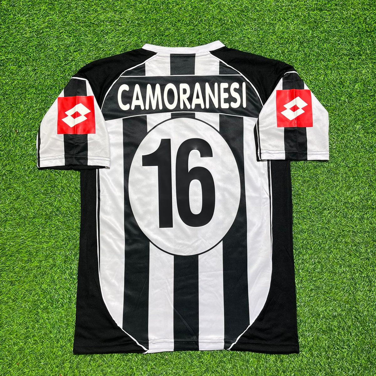 Camiseta de fútbol retro de Mauro Camoranesi Juventus 2002 2003