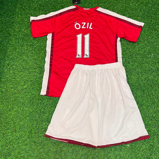 Maillot de football rétro Arsenal 2008/2010 Mesut Özil pour enfant