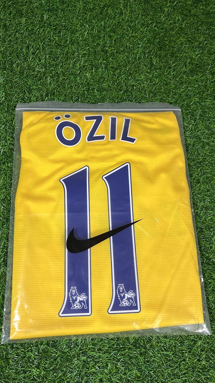 Mesut Özil – Arsenal 2013/2014 Gelbes Retro-Trikot