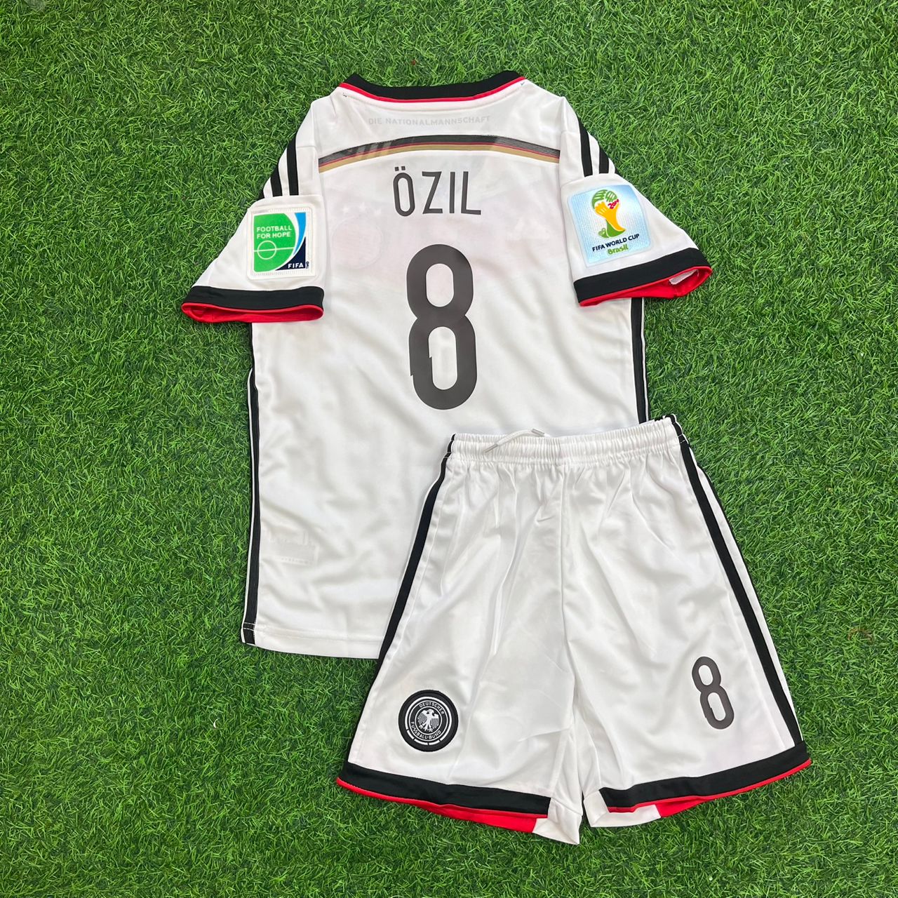 Maillot de football rétro blanc pour enfant Mesut Özil Allemagne Coupe du Monde 2014