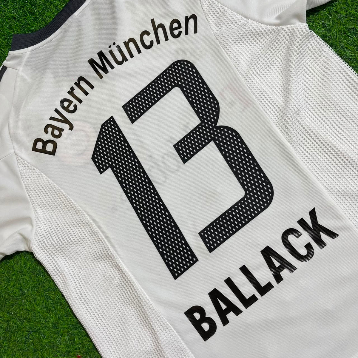 Michael Ballack FC Bayern München 2002/2004 Auswärts Weiß Retro Fußballtrikot