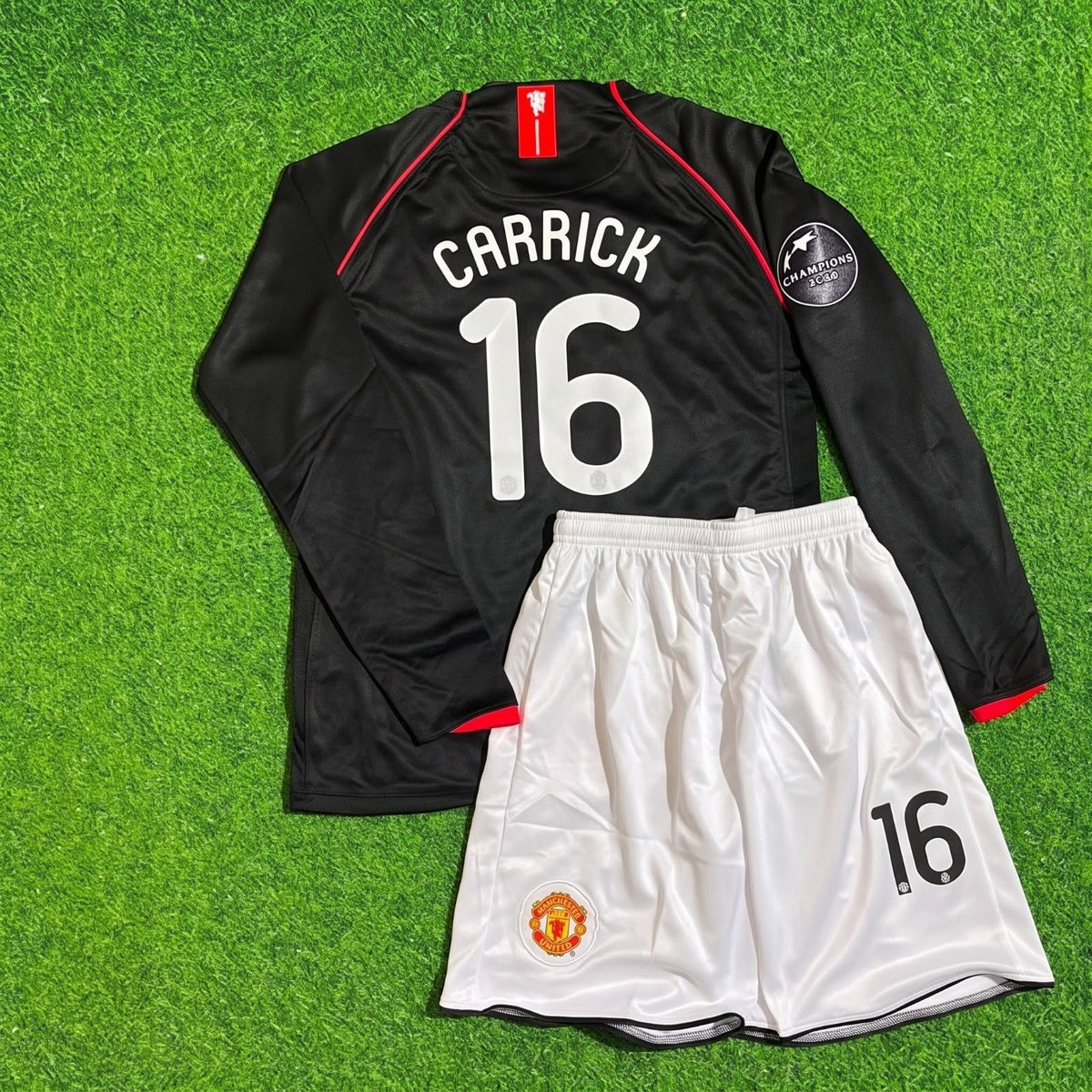 Michael Carrick Manchester United 2007/2008 CL Patch Black KIDS Retro Football Jersey Kit