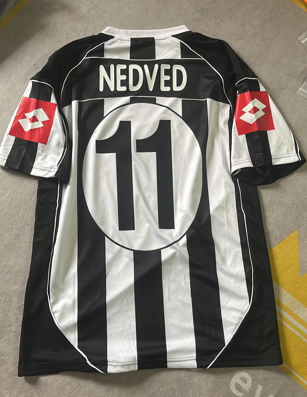 Juventus Retro Schwarzes Trikot der Saison 2001-2002