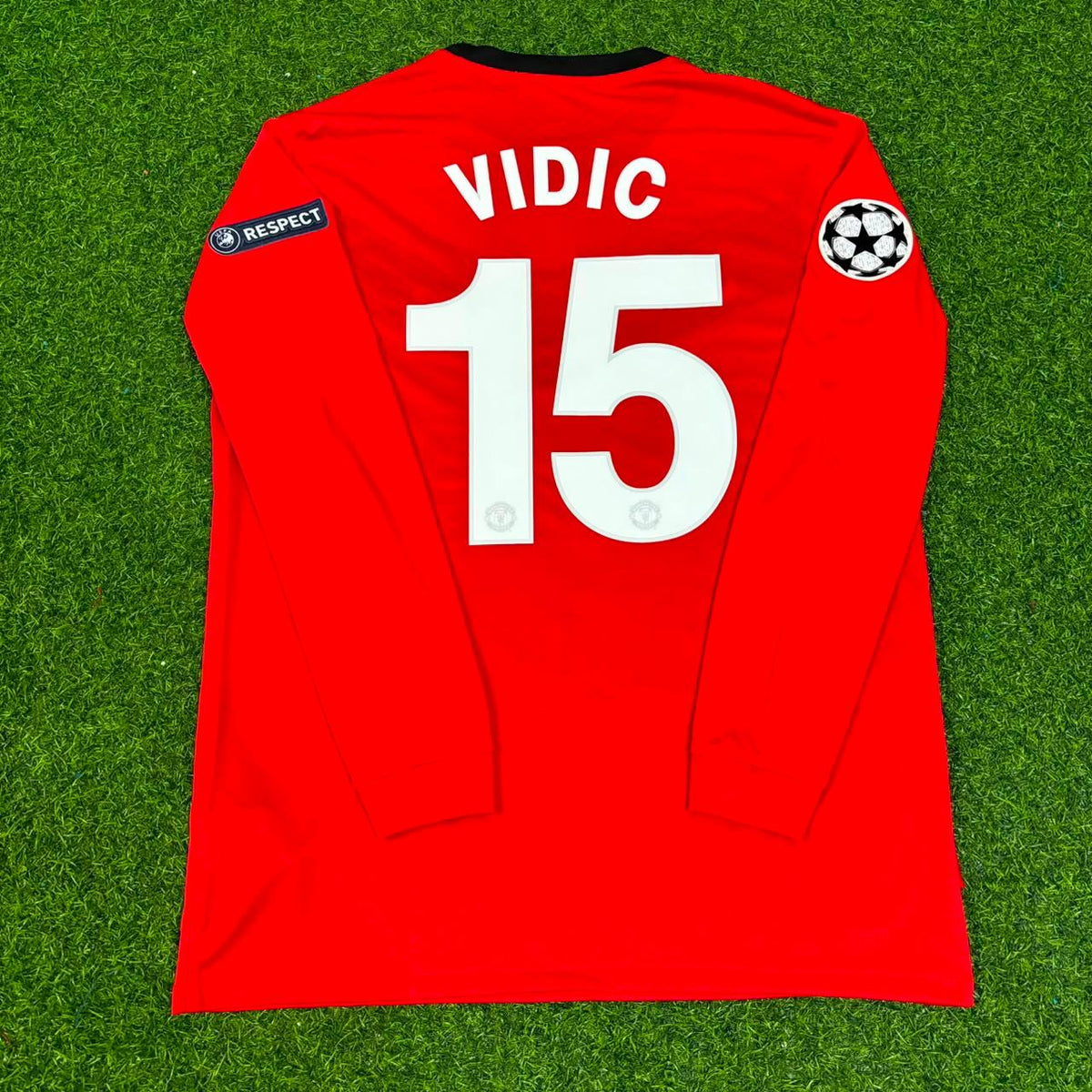 Nemanja Vidić #15 Manchester United 2009-2010 Retro Langarm Fußballtrikot