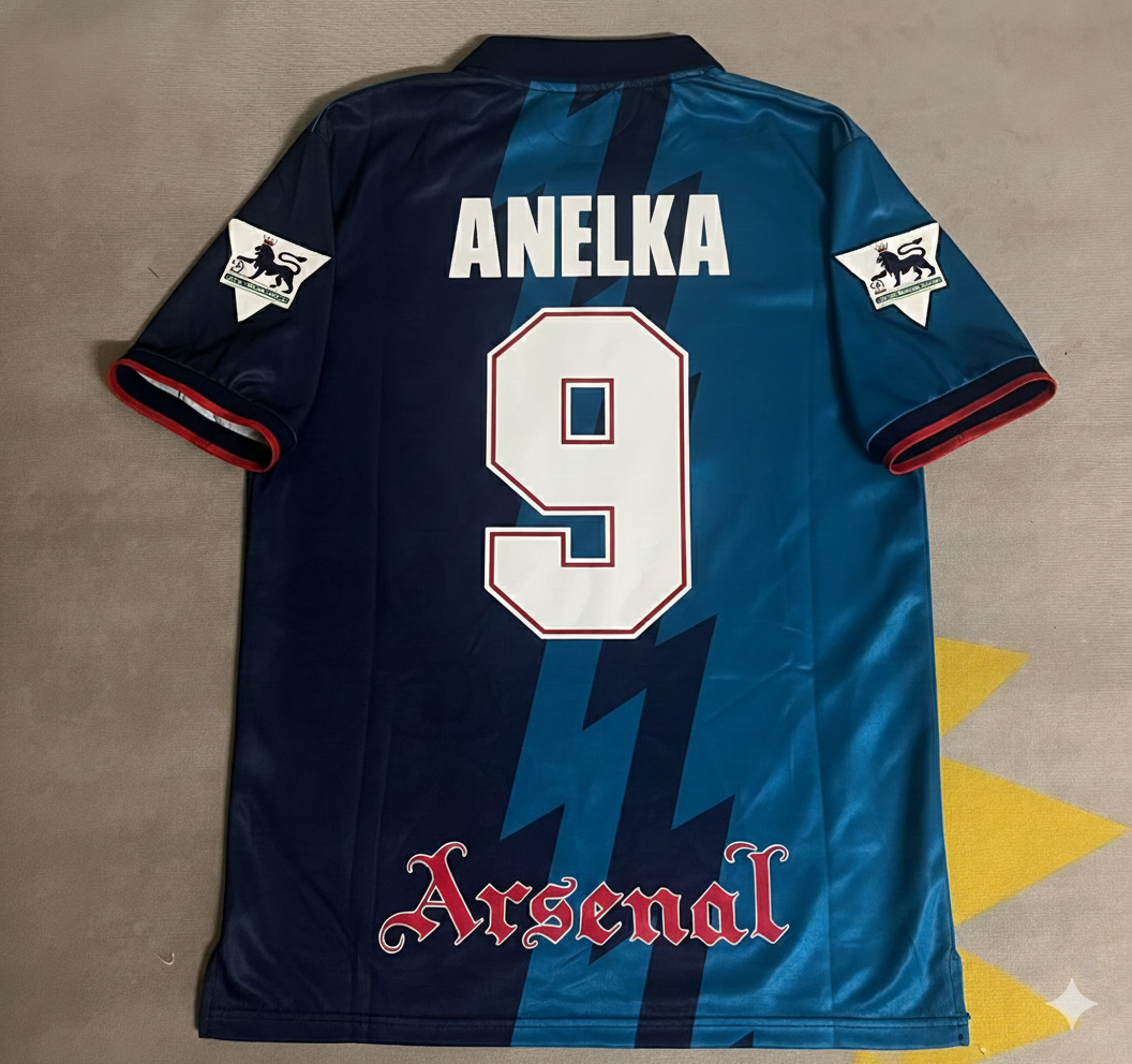 Camiseta retro de la temporada 1998 del Arsenal de Nicolas Anelka