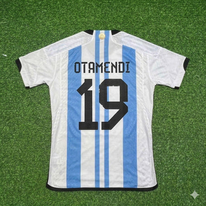 Nicolás Otamendi 19 - Argentinien 2022 Katar Weltmeister Heimtrikot Maillot Trikot Maglia Fußballtrikot