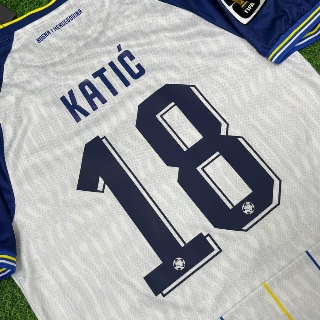 Nikola Katić Bosnien und Herzegowina 2026 WM Auswärts Trikot Weiß
