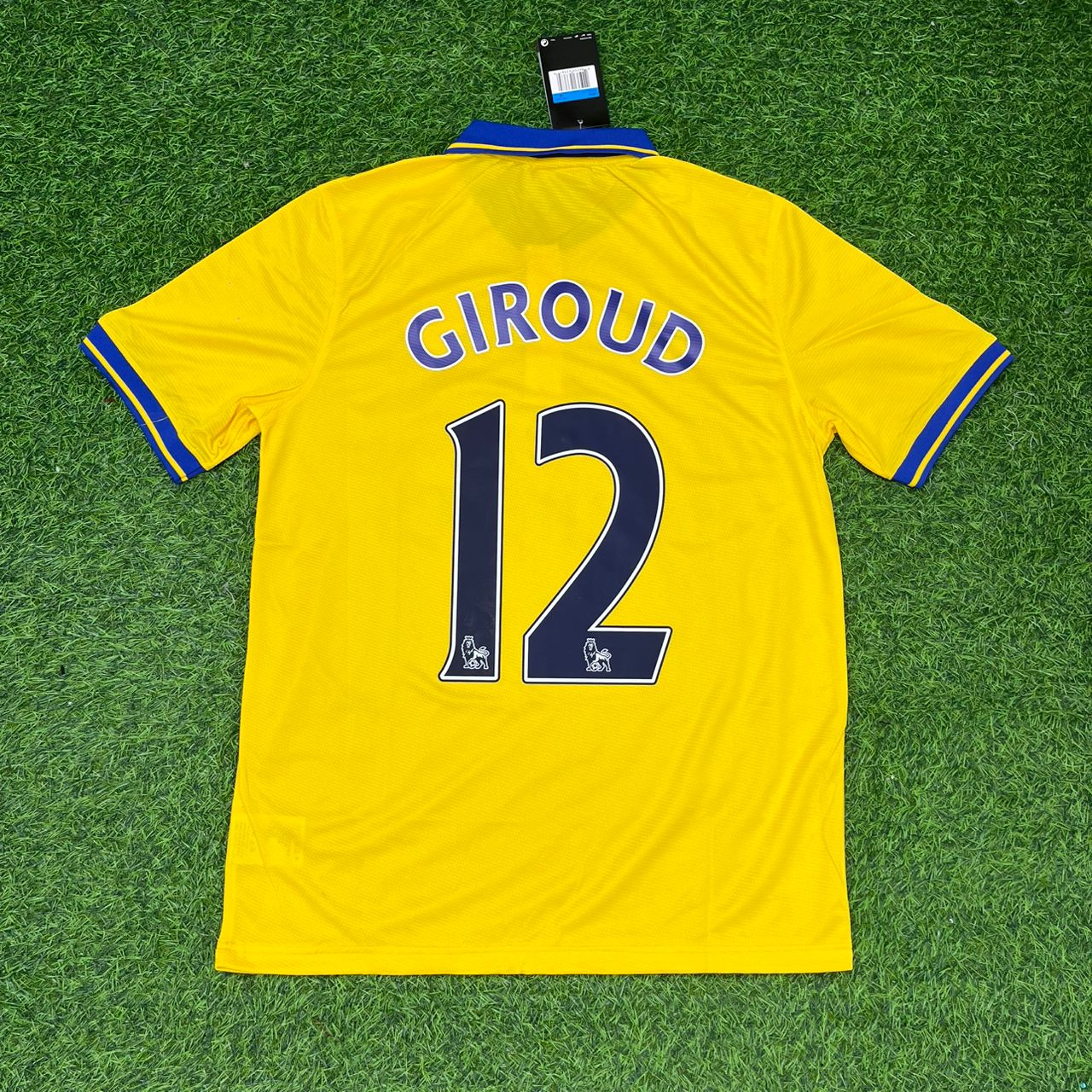 Maillot de football rétro jaune Olivier Giroud Arsenal 2013-2014