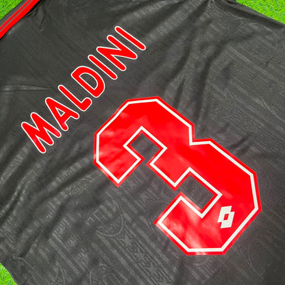 Camiseta de fútbol retro del AC Milan de Paolo Maldini 1997-1998