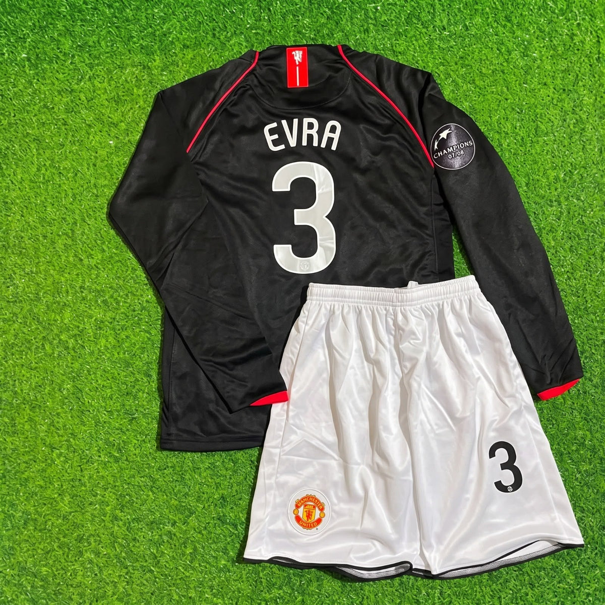 Patrice Evra Manchester United 2007/2008 CL Patch Black KIDS Retro Football Jersey Kit