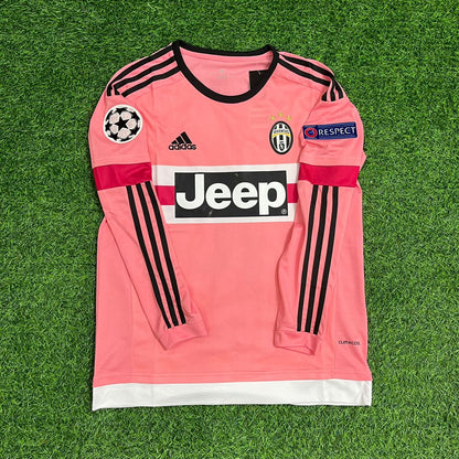 Maillot rétro rose de la Juventus – Andrea Pirlo