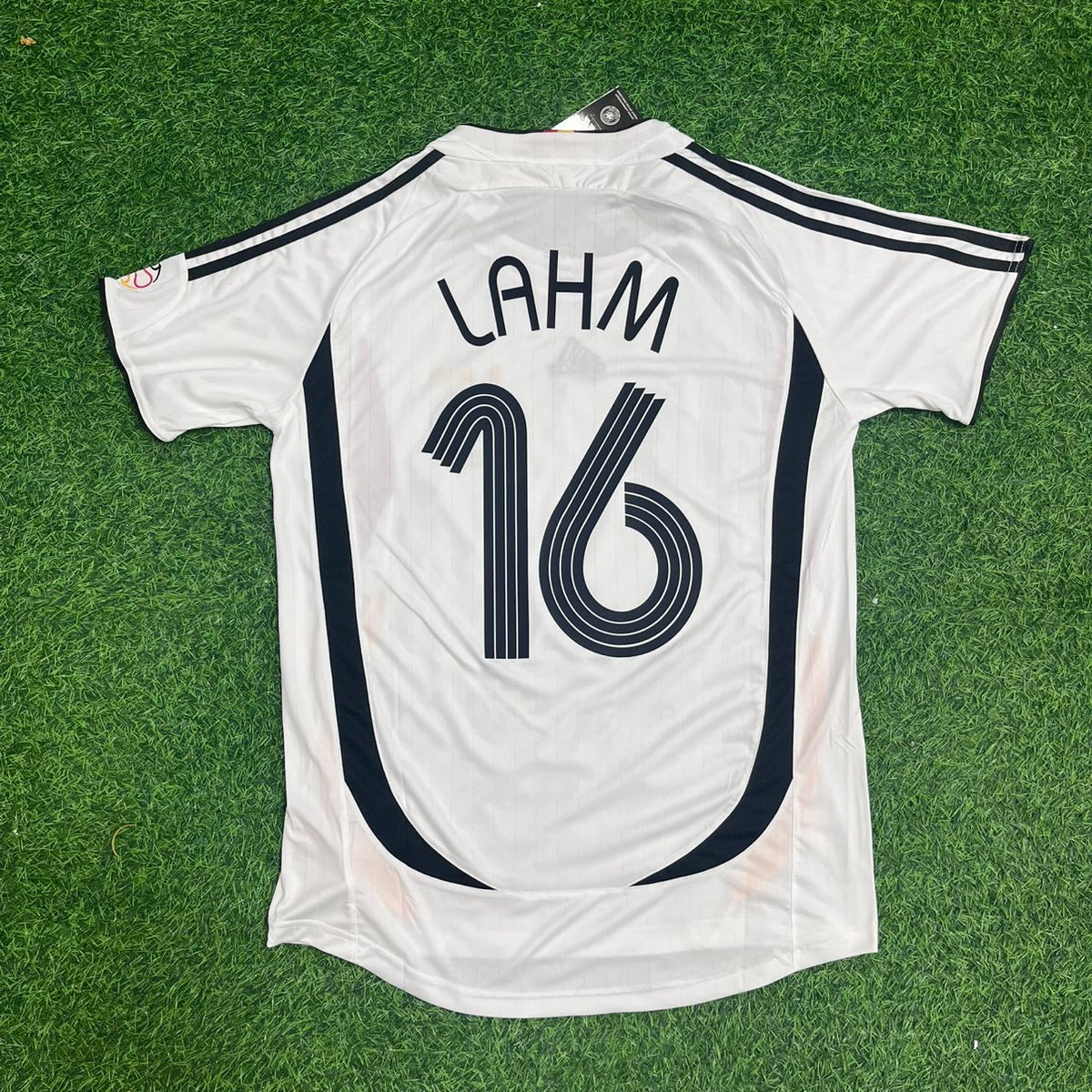 Maillot de football rétro blanc de l’Allemagne – Coupe du monde 2006 – Philipp Lahm